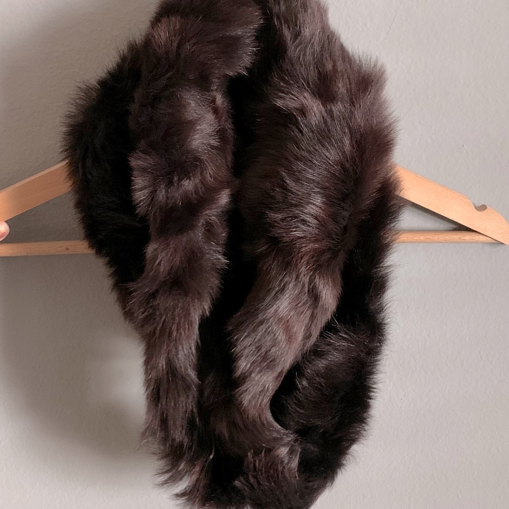 NWT Gorgeous Shearling Infinity Scarf